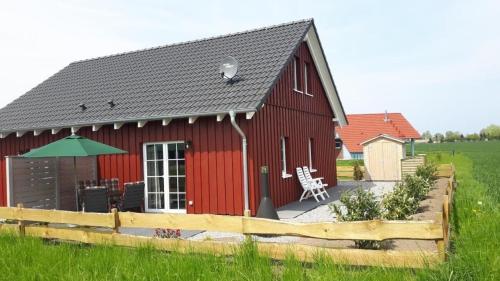 Schönes Ferienhaus in Zierow mit Terrasse und Grill - a80329