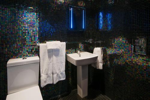 Queenshead Hotel Kelso - image 14