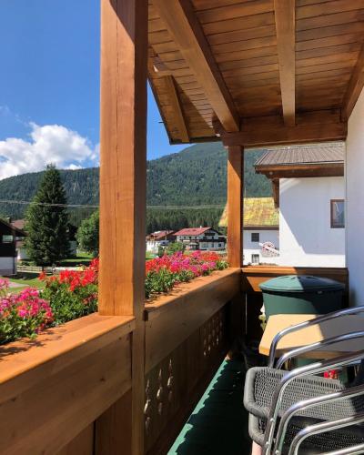 Ganze Wohnung in Leutasch mit Privatem Balkon in โอเบิร์น