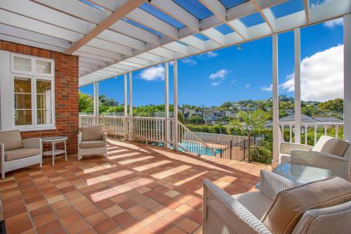 Grande Vista 5Br Manor with Pool & Mt Eden Views - image 5