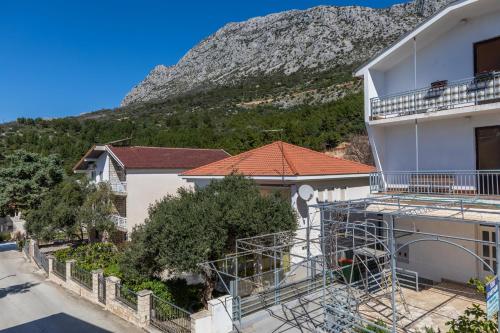 Apartments by the sea Podaca Makarska - 13189 - image 10