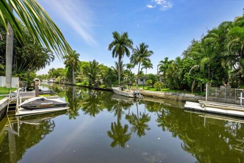 Tropical Paradise, fishing deck, Pool Ocean access in Fort Lauderdale, USA
