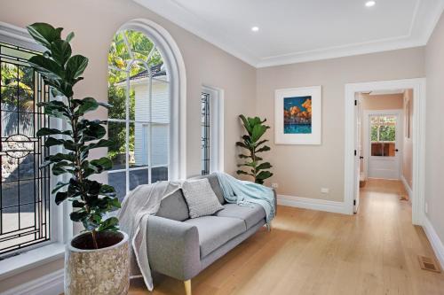 Five-Bedroom House image 7