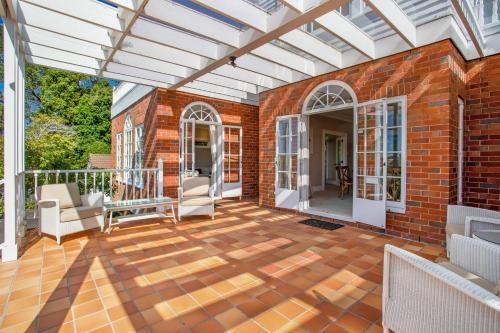 Five-Bedroom House image 5