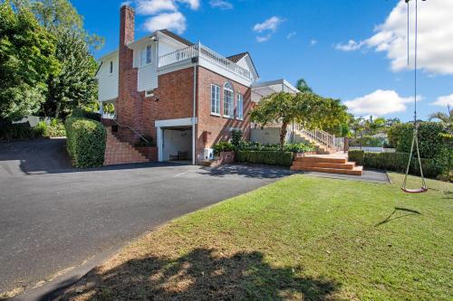 Five-Bedroom House image 2