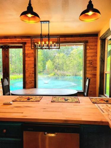 Waterfront Houston Hide out In A Magical Forest in Magnolia (TX)