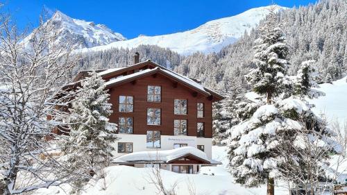 Moderne Ferienwohnung in Gargellen mit 3 Schlafzimmern und Infrarotkabine St. Gallenkirch