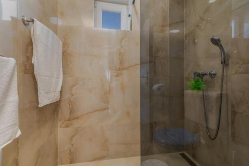 Two-Bedroom Apartment with Terrace image 10