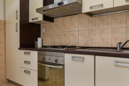 Two-Bedroom Apartment with Terrace image 6