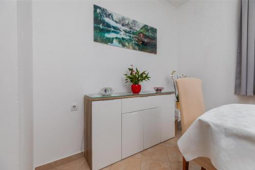 Two-Bedroom Apartment with Terrace image 3