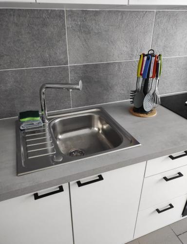 Dom ( m²) w okolicy Sin-le-Noble z 1 sypialnią/ami i 1 łazienką/ami (Comfortable studio & wifi smart TV 5 min de Douai) in Douai