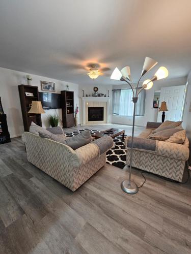 Niagara Shoreline Villa 1 in Tonawanda, USA
