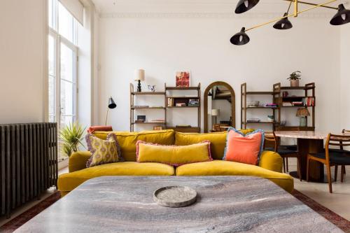 The Tree House by Hyde Park - main image