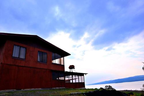 Love House Arenal-Volcano & Lake views