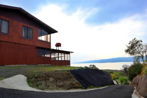 Love House Arenal-Volcano & Lake views