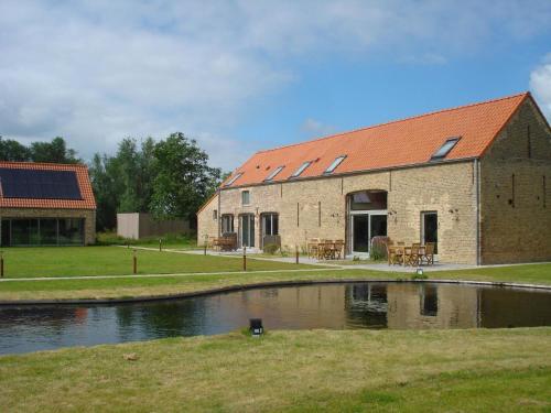 Ferienhaus in Jabbeke mit gemeinsamem Pool, Terrasse und Garten - Location saisonnière - Jabbeke