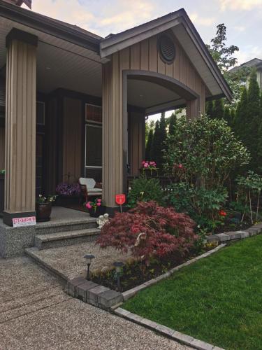 Luxurious and cozy home with 2 Bedrooms in Burke Mountain