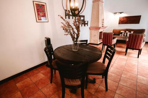 All Suite El Marques de Antigua - image 5