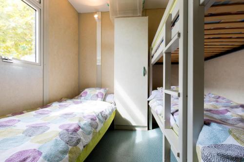 Camping Bungalows El Far
