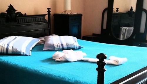 2 double beds