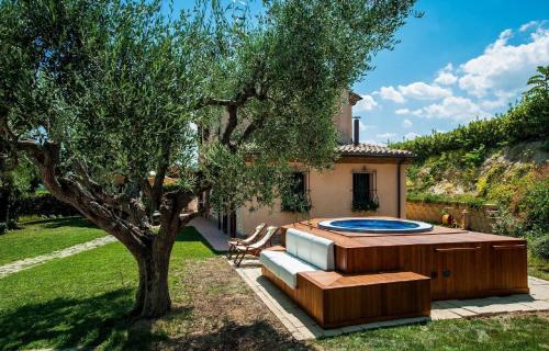 Ferienhaus mit Privatpool für 5 Personen 1 Kind ca 120 qm in San Costanzo, Adriaküste Italien Fano und Umgebung