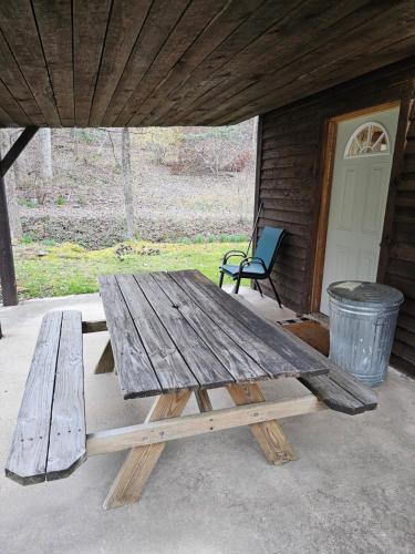 Bald rock cabin