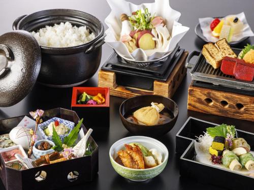 Japanese SYOJIN Course (Vegitarian Food) - Breakfast and Dinner included Superior Room with Open-Air Onsen Bath - Annex