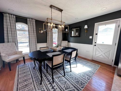 Hillcrest 4 bed 3 bath Hillcrest 4 bed 3 bath