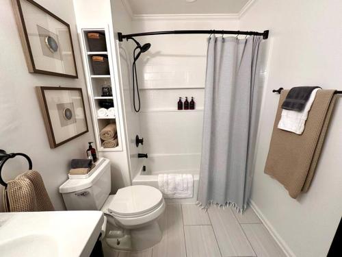 Hillcrest 4 bed 3 bath Hillcrest 4 bed 3 bath