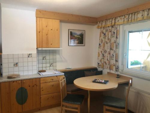 Ganze Wohnung in Leutasch mit Privatem Balkon in โอเบิร์น