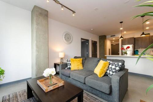 Cozy 3bed Condo with balcony and a rooftop pool, Los Angeles (fotografie 4)