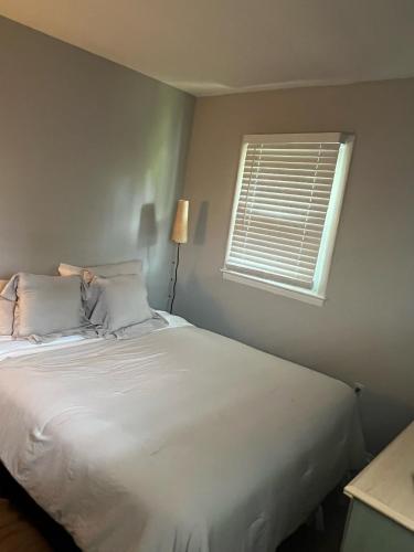 Near Ocean Ave 3 Bedrooms Apartment in Long Branch, USA