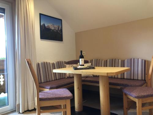 Ganze Wohnung in Leutasch mit Privatem Balkon in โอเบิร์น