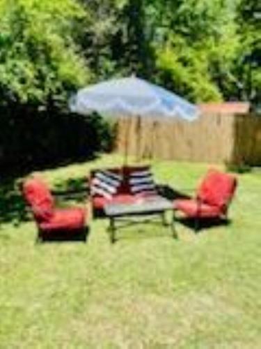 Sugs Place in Dothan, USA