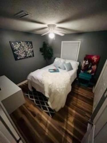 Sugs Place in Dothan, USA
