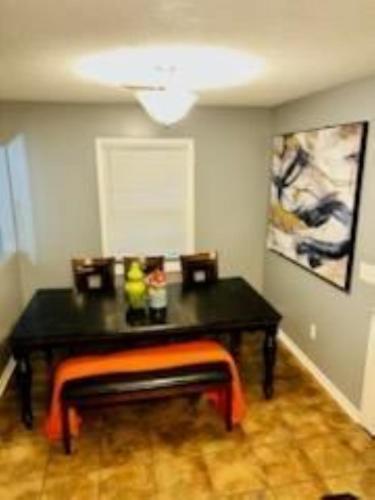 Sugs Place in Dothan, USA