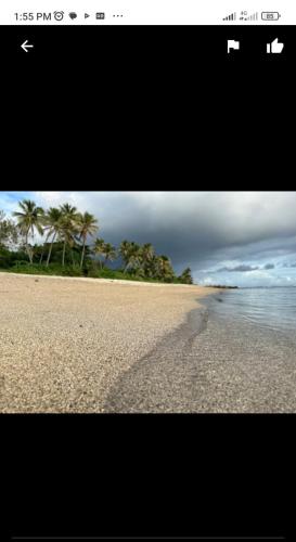 . White Beach Bungalow & Restaurant