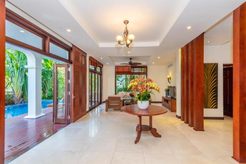 Three-Bedroom Villa image 10