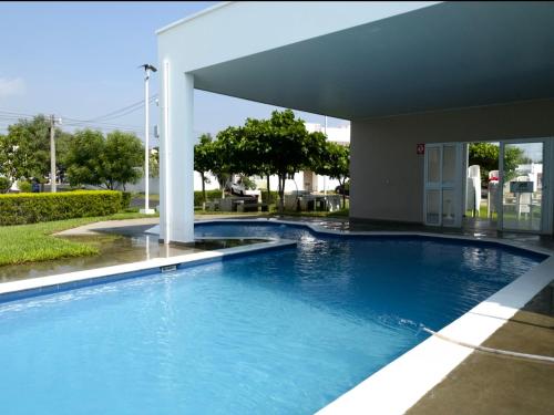 Disfruta y siéntete como en casa (Disfruta y sientete como en casa) in Сан-Мигель