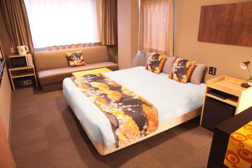 Economy Double Room image 6