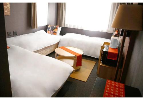 Triple Room image 6