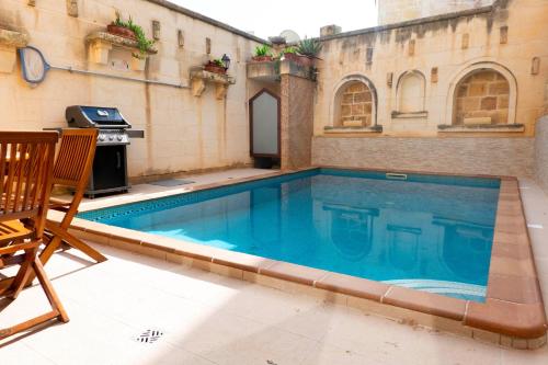 Mixel Gozitan Villa and Pool - Happy Rentals