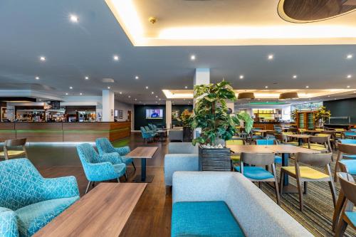 Quầy bar/Pub, Holiday Inn Express London Heathrow T5 By IHG in London
