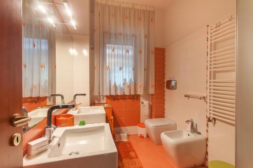 Apartment with Balcony image 7