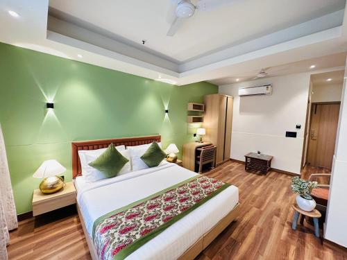 Hotel IP Swarn near Anand Vihar Vaishali Ghaziabad