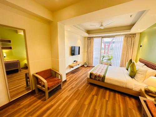 Hotel IP Swarn near Anand Vihar Vaishali Ghaziabad