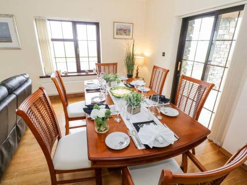 ทัศนียภาพภายนอกโรงแรม, Doonalton House in เอียสกี