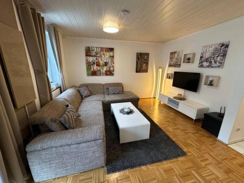 Moderne Ferienwohnung mit kostenlosem Eintritt zum Freibad - Apartment - Falkenstein