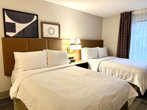 Staybridge Suites Milwaukee West-Oconomowoc, an IHG Hotel