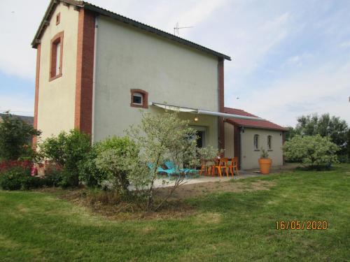 One-Bedroom Holiday Home